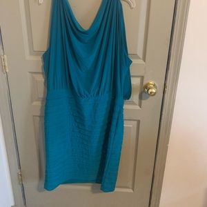 Ricki’s dress size Xl (more of a teal colour.)